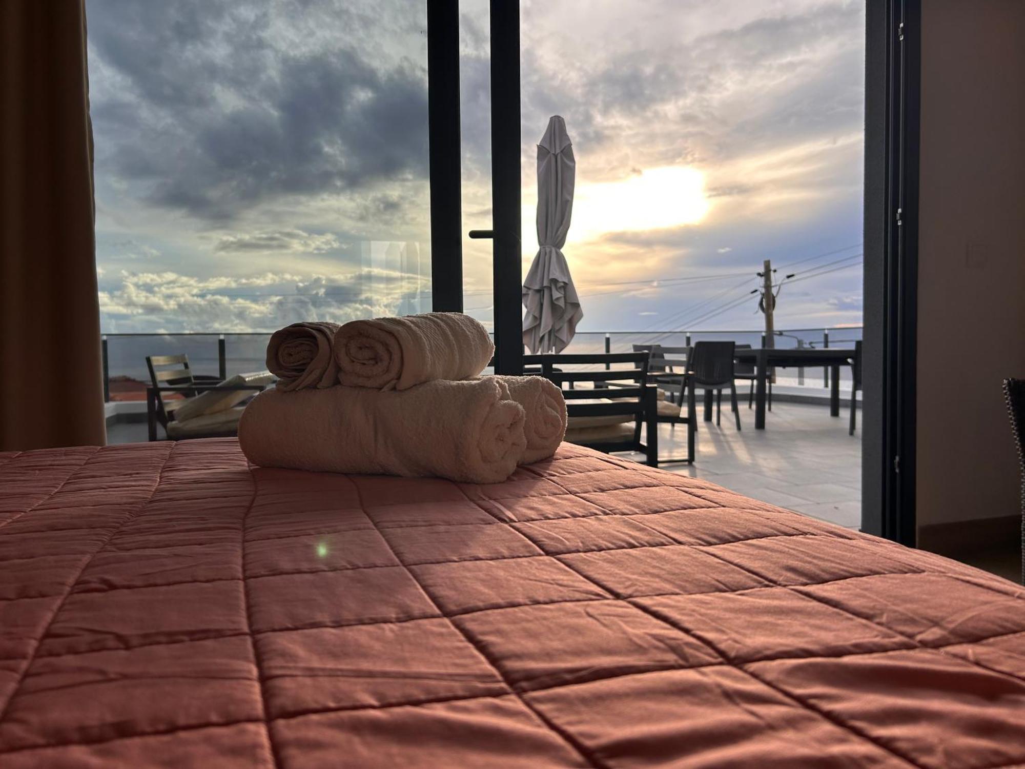 Calheta Ocean View Family Apartment - Air Condition Estreito Da Calheta Exteriör bild